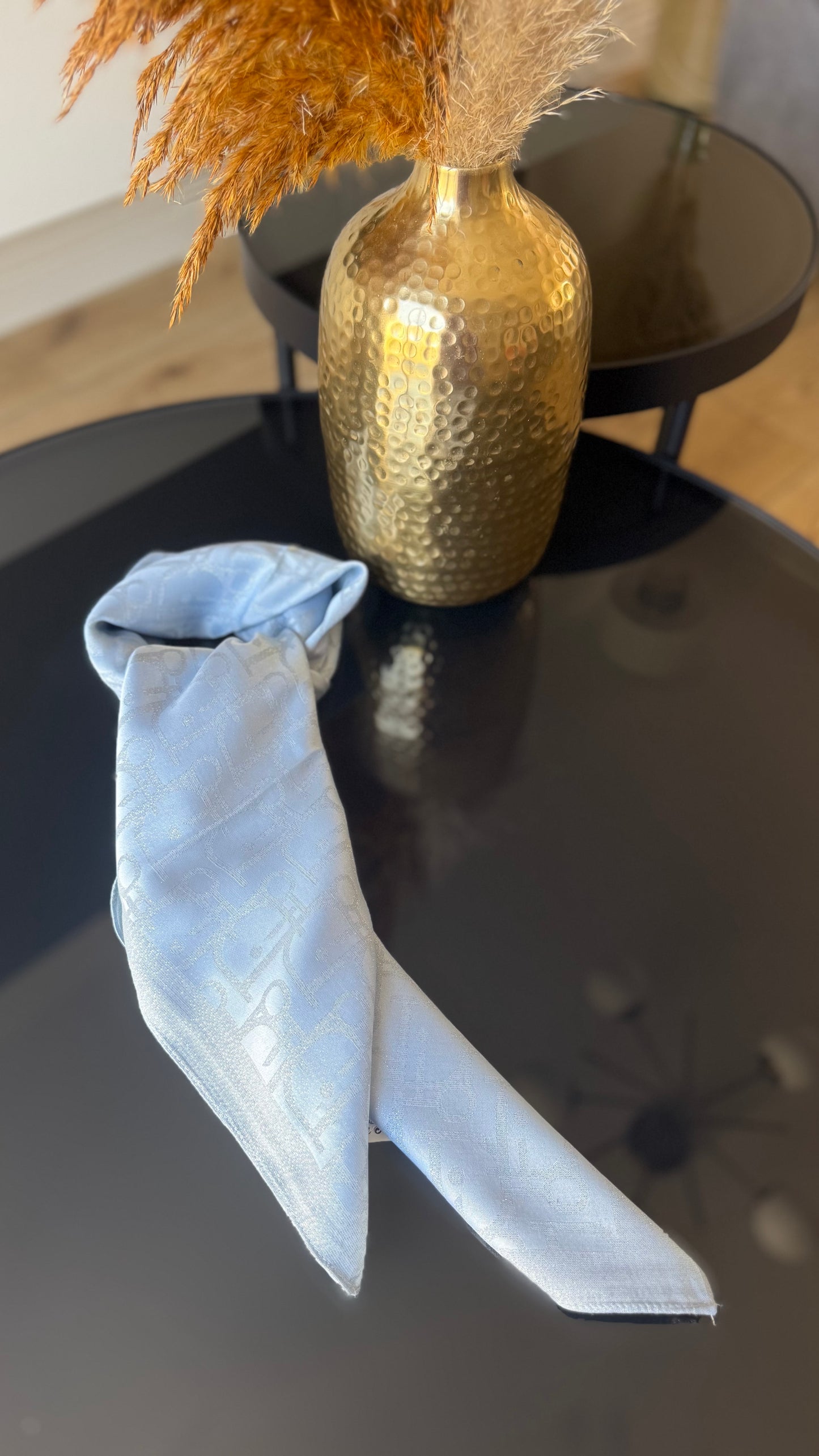 Carré en soie et viscose
