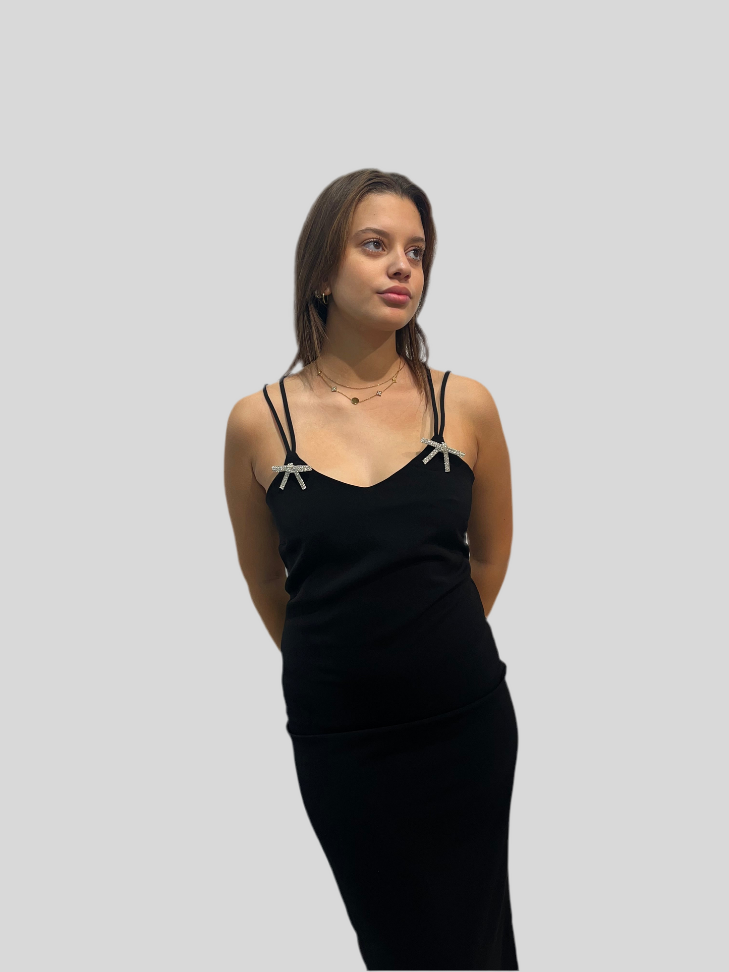 Robe noire avec noeuds à strass