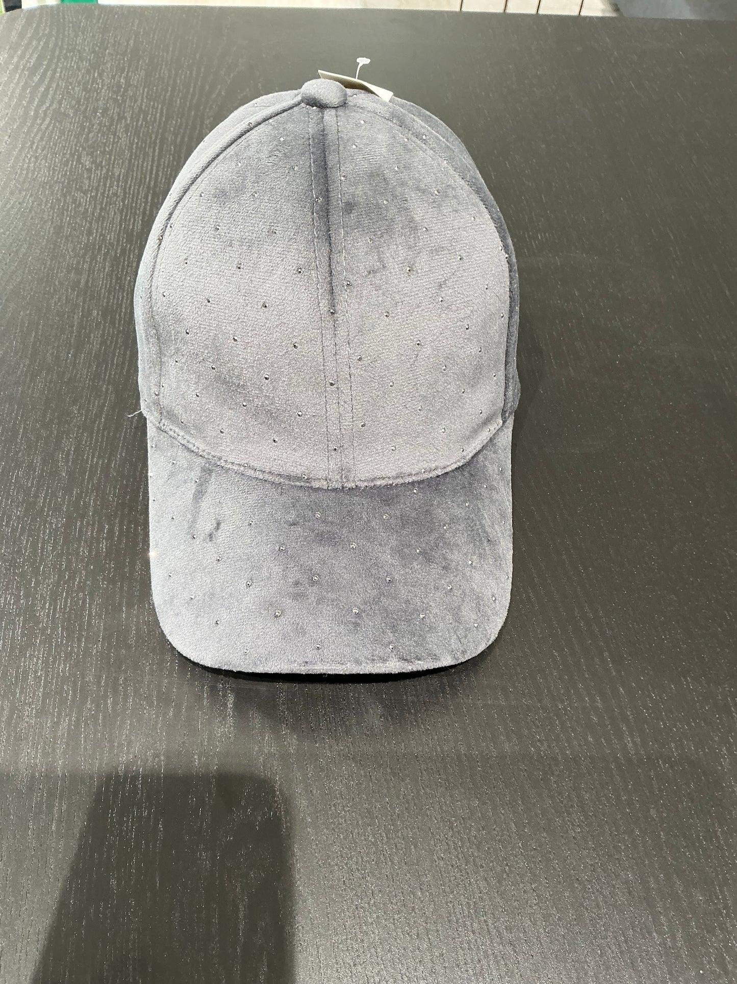 casquette en velours avec strass