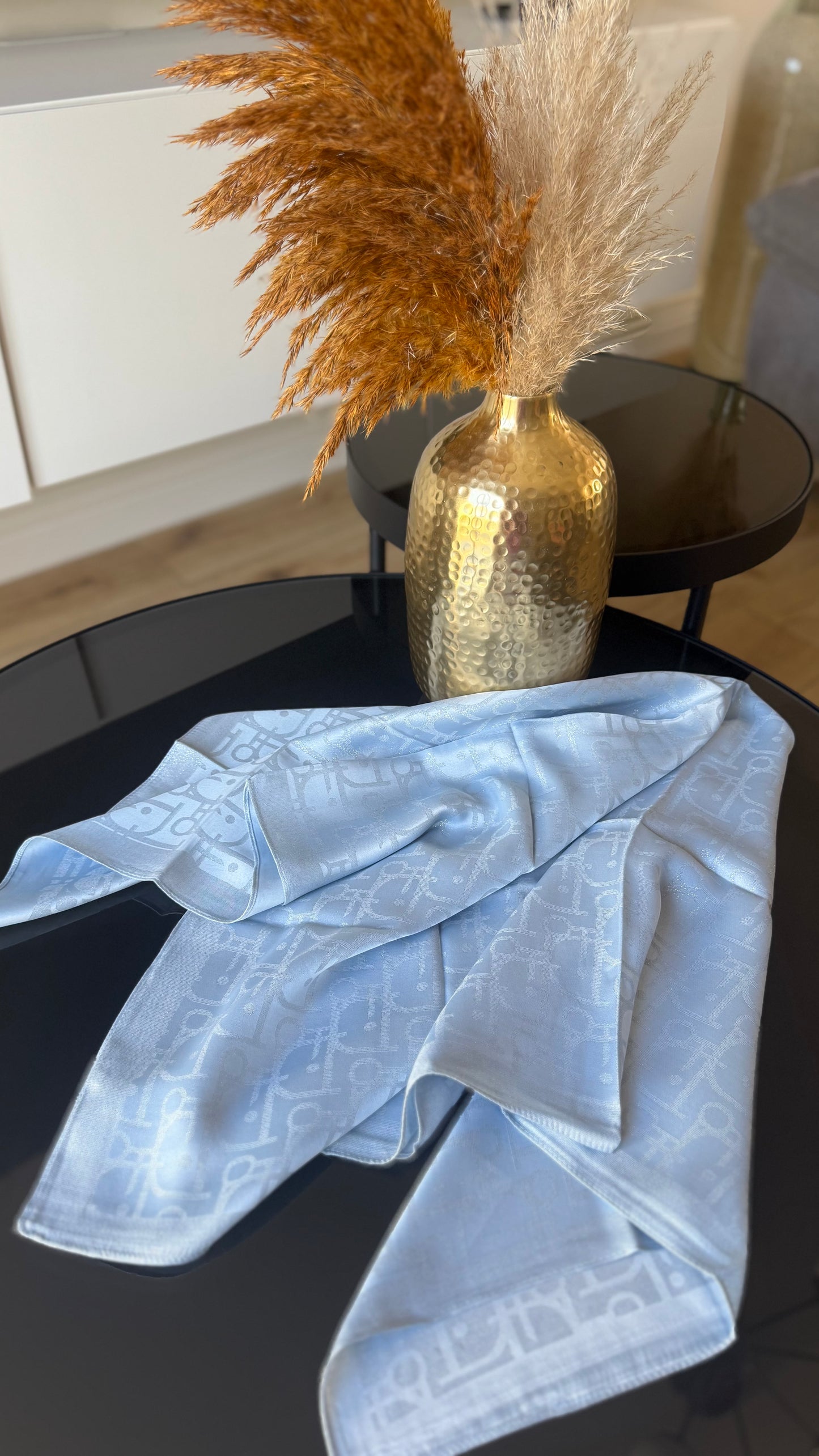 Carré en soie et viscose