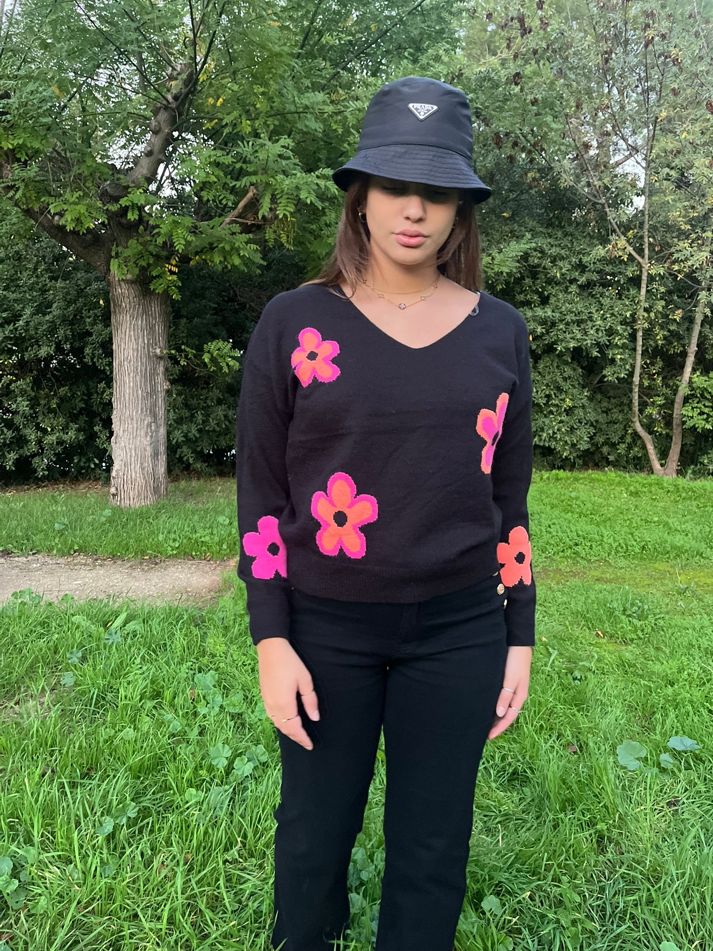 Pull avec motifs à fleurs