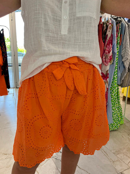 short broderie anglaise
