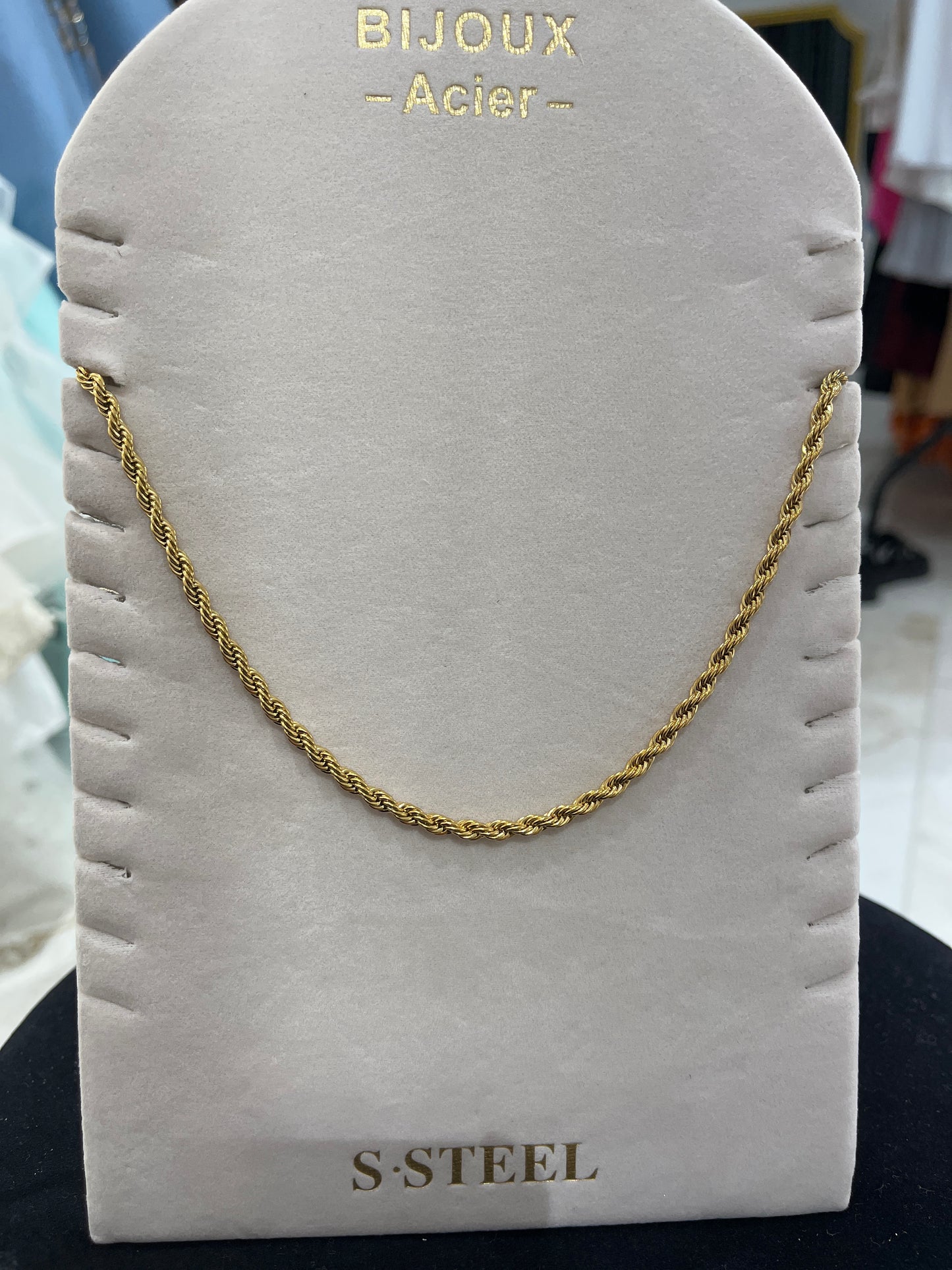 collier or