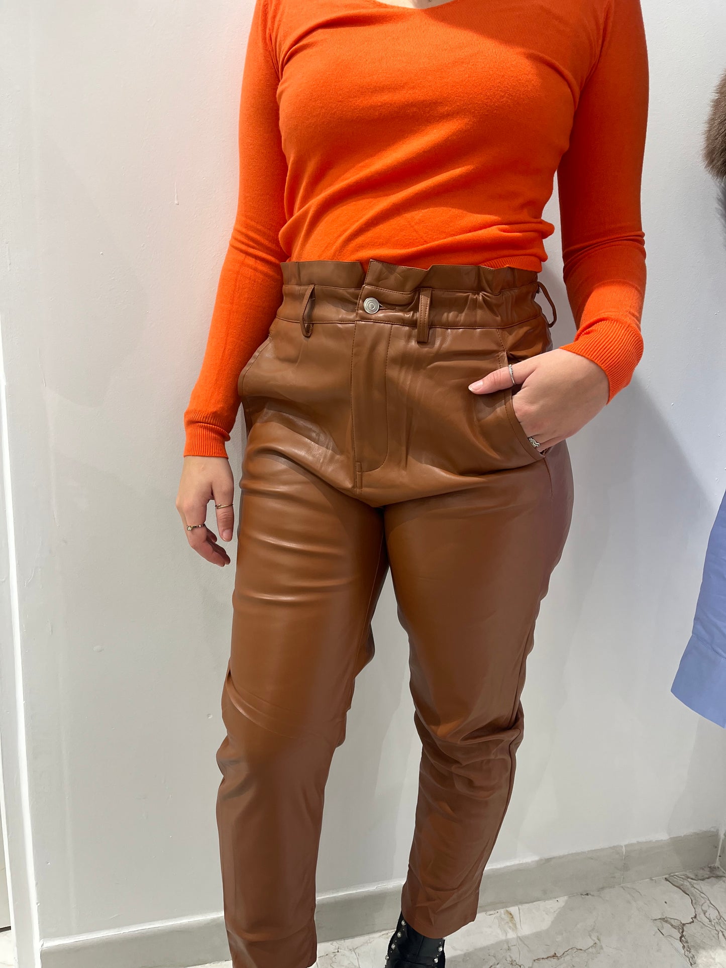 Pantalon cuir marron