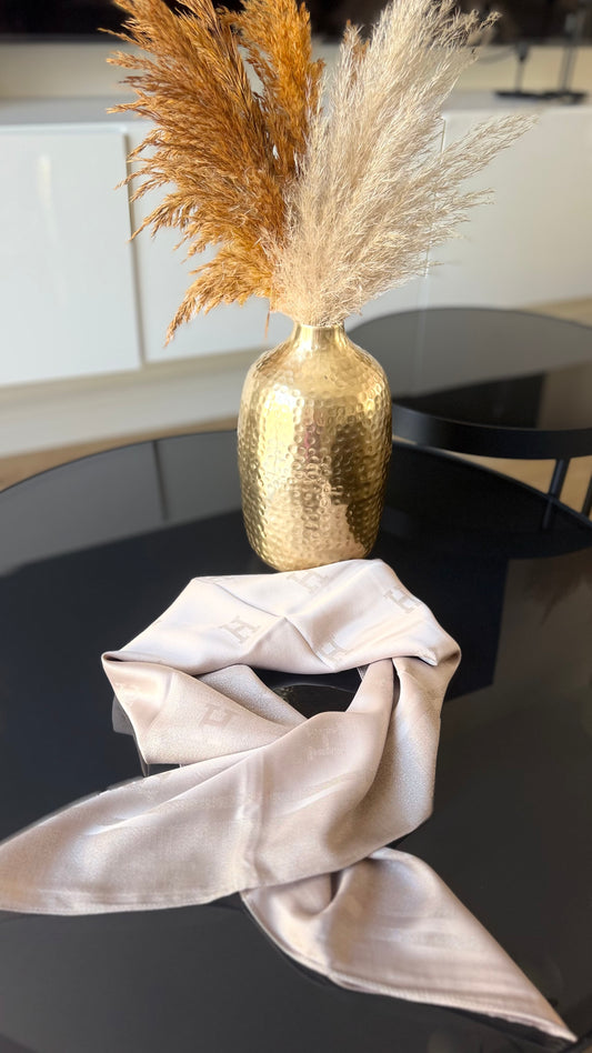 Carré en soie et viscose