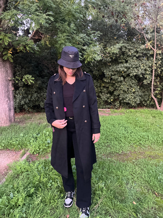 Manteau noir en laine classique