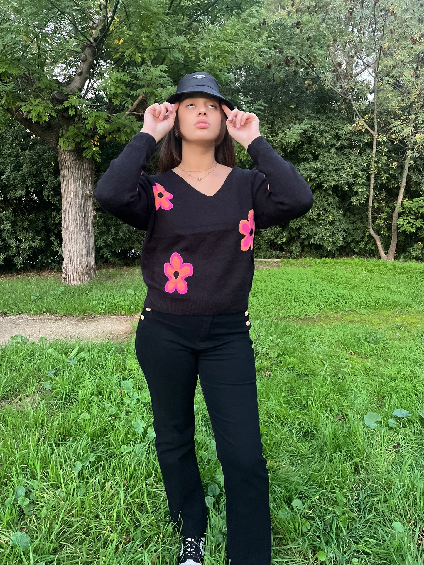Pull avec motifs à fleurs